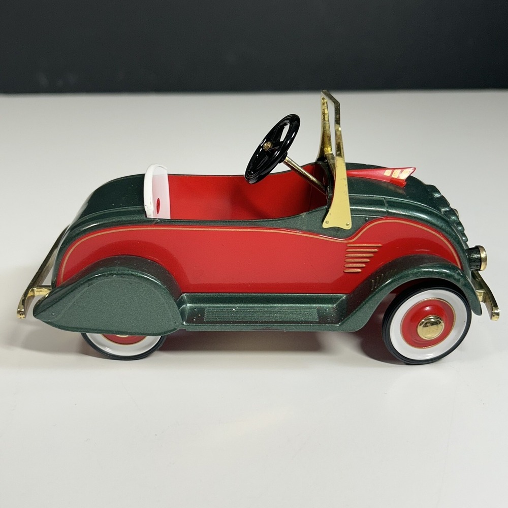 HALLMARK KIDDIE CAR CLASSICS 1934 CHRISTMAS CLASSIC DIE‎ CAST 1:6 Scale Car Only